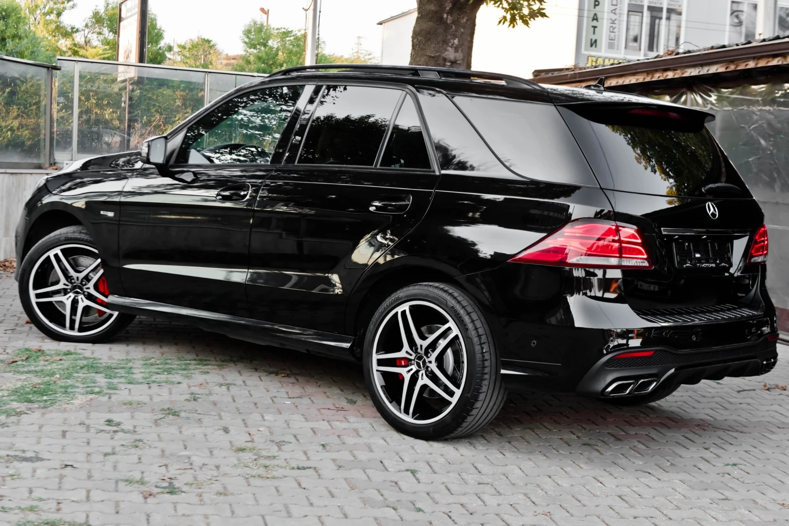 Mercedes-Benz GLE 43 AMG 9G/DISTR/6.3/PANO/21, снимка 5 - Автомобили и джипове - 55729889