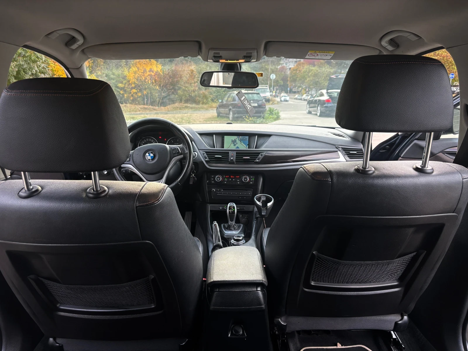 BMW X1, снимка 11 - Автомобили и джипове - 56466441