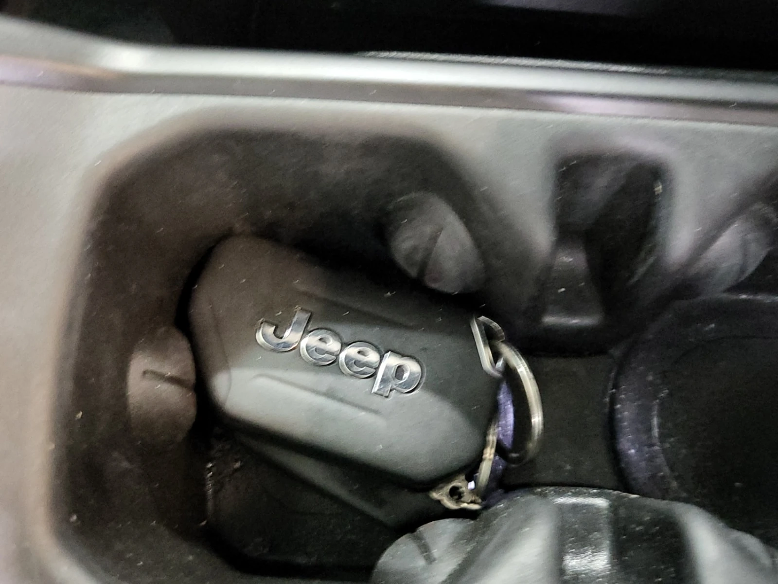 Jeep Wrangler SAHARA ALTITUDE * CARFAX * АВТОКРЕДИТ * , снимка 10 - Автомобили и джипове - 56133336