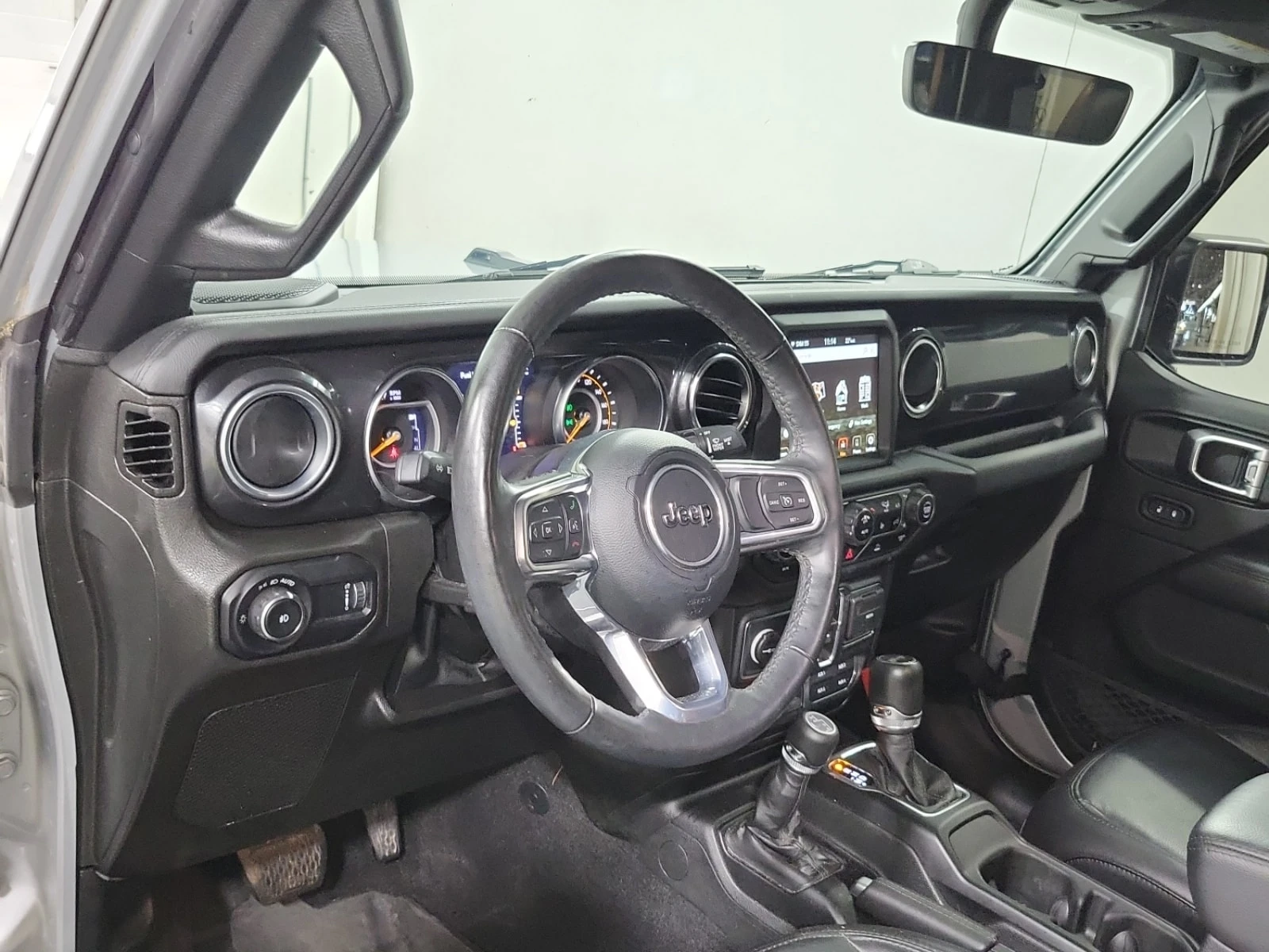 Jeep Wrangler SAHARA ALTITUDE * CARFAX * АВТОКРЕДИТ * , снимка 9 - Автомобили и джипове - 56133336