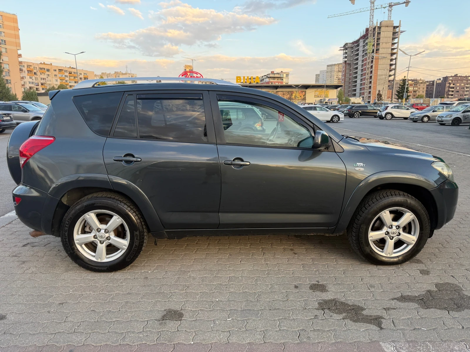 Toyota Rav4, снимка 3 - Автомобили и джипове - 56442447
