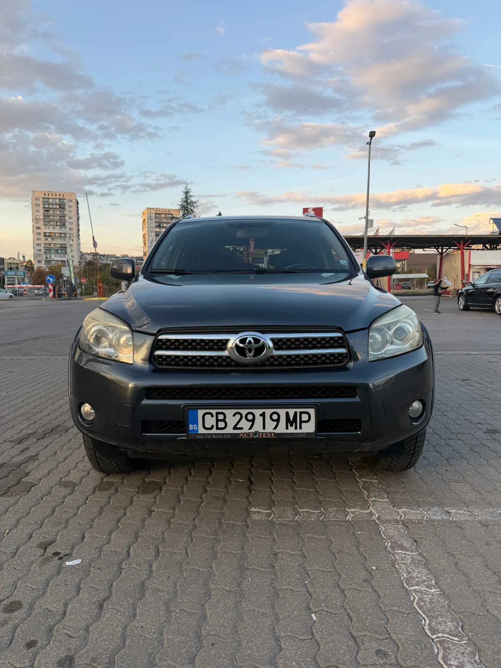 Toyota Rav4, снимка 2 - Автомобили и джипове - 56442447