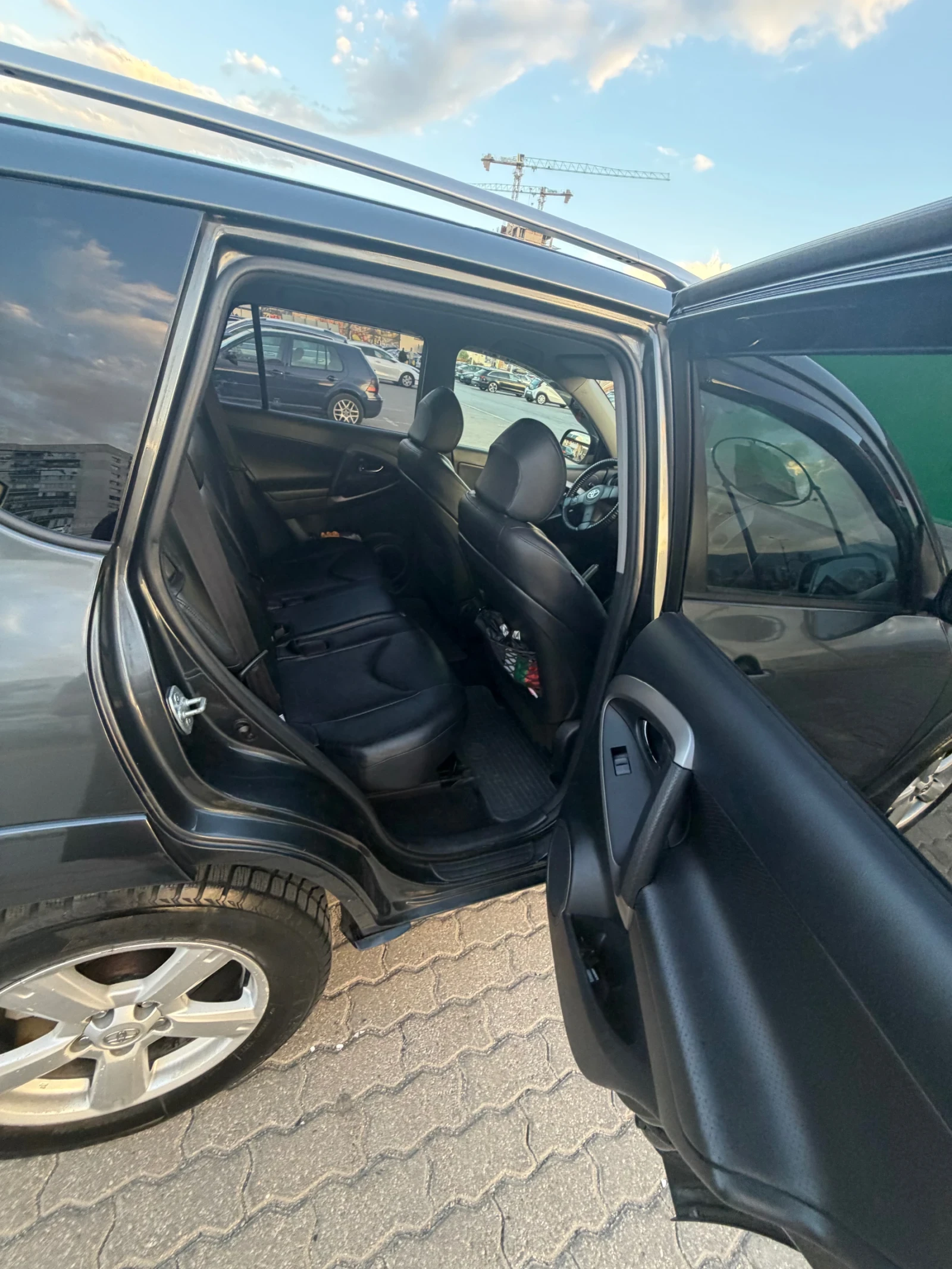 Toyota Rav4, снимка 9 - Автомобили и джипове - 56442447