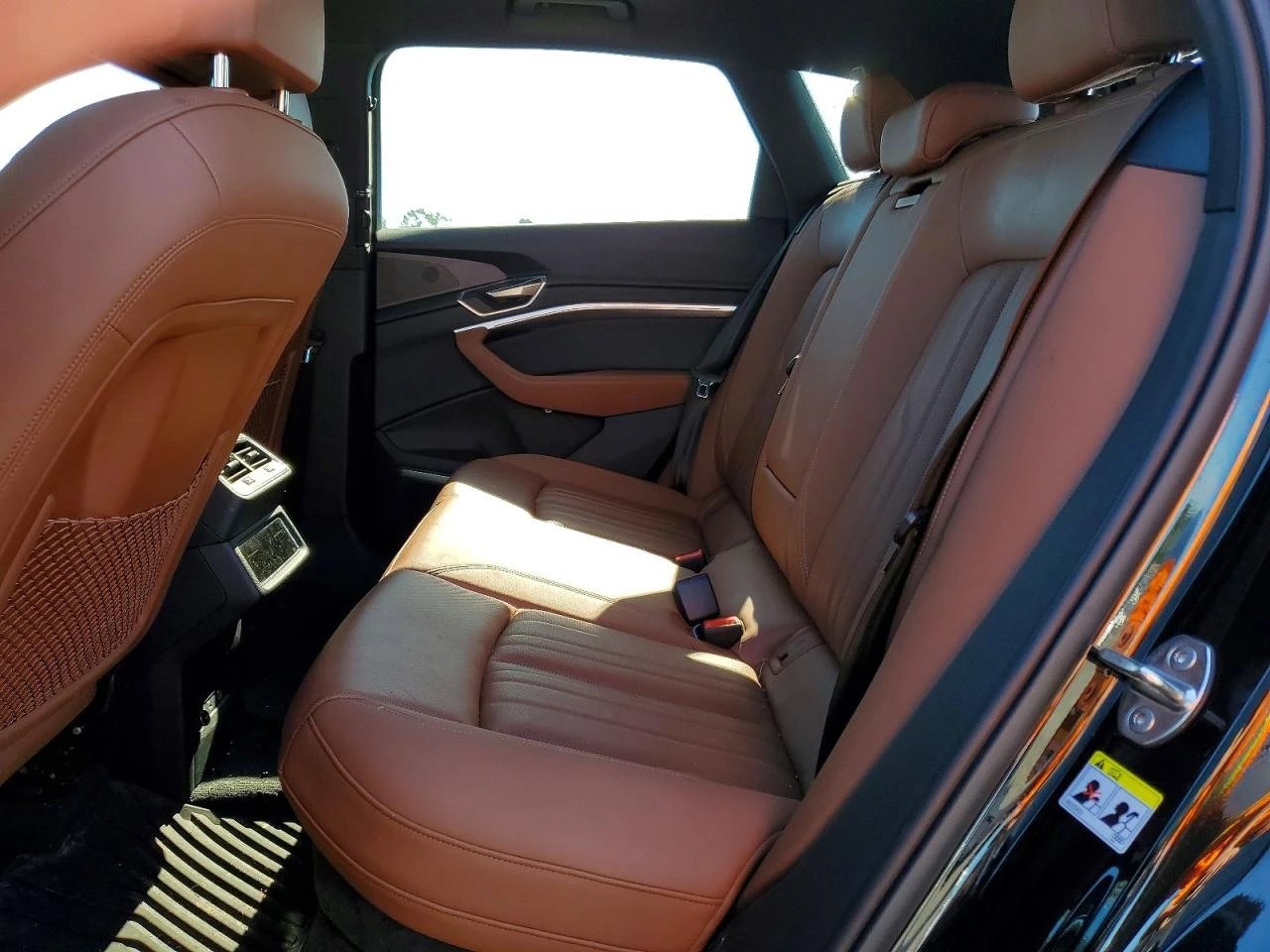 Audi Q8 E-Tron Premium Plus, снимка 11 - Автомобили и джипове - 56618891