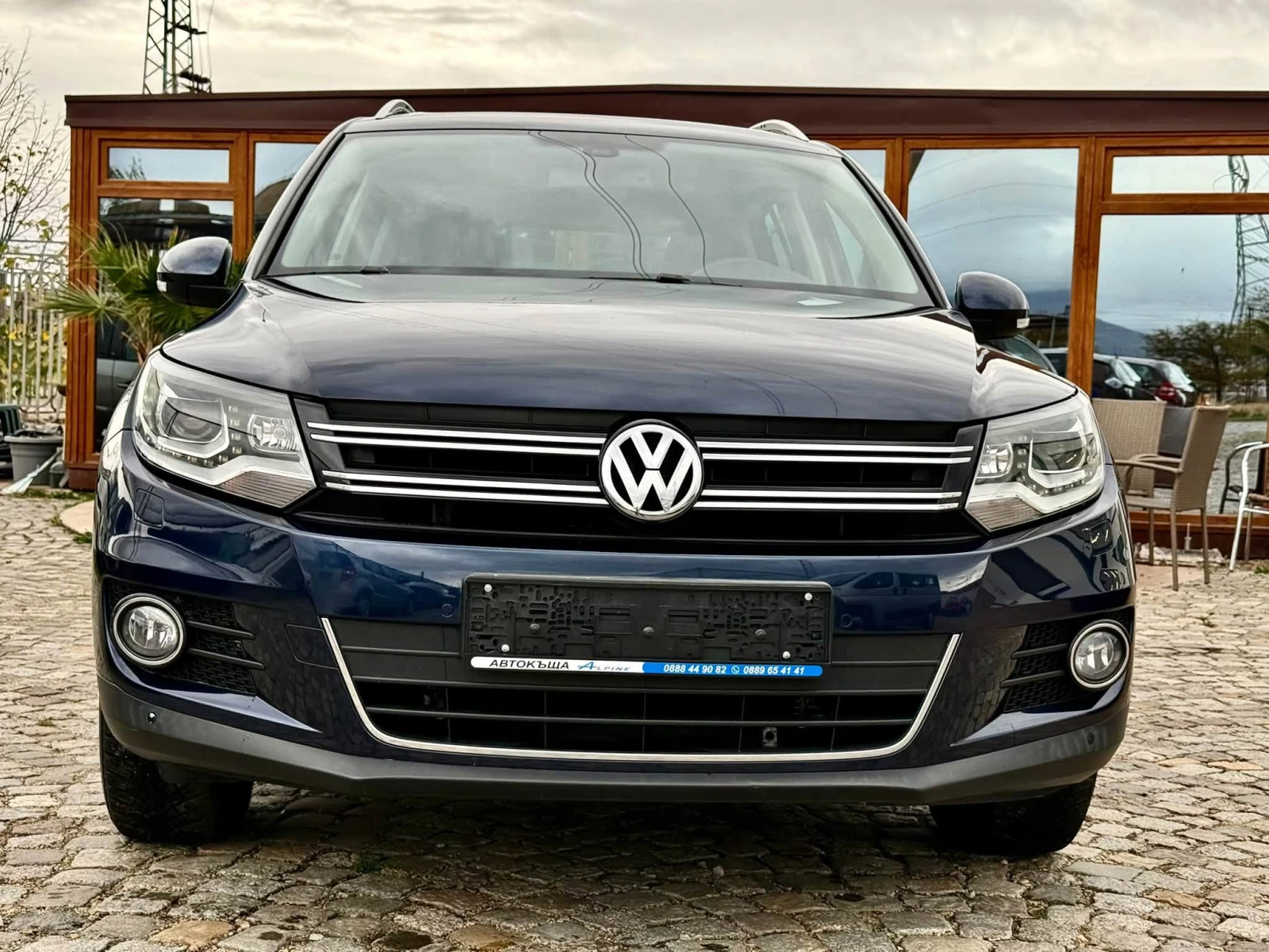 VW Tiguan 2.0 4x4 6-скорости, снимка 8 - Автомобили и джипове - 56724621