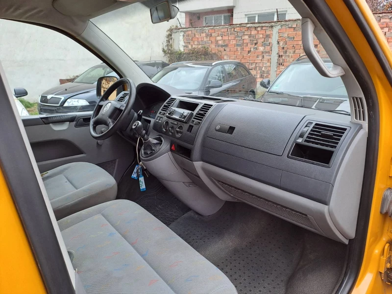 VW T5 1.9 TDI, снимка 11 - Бусове и автобуси - 48576938