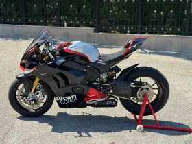 ����� �� �������� �� Ducati Panigale V4S 