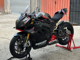 ����� �� �������� �� Ducati Panigale V4S 