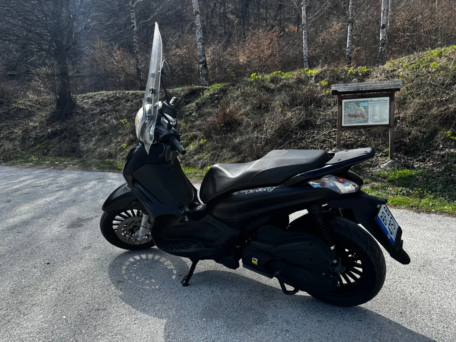 Piaggio Beverly 300 Black Edition, снимка 4 - Мотоциклети и мототехника - 54100228