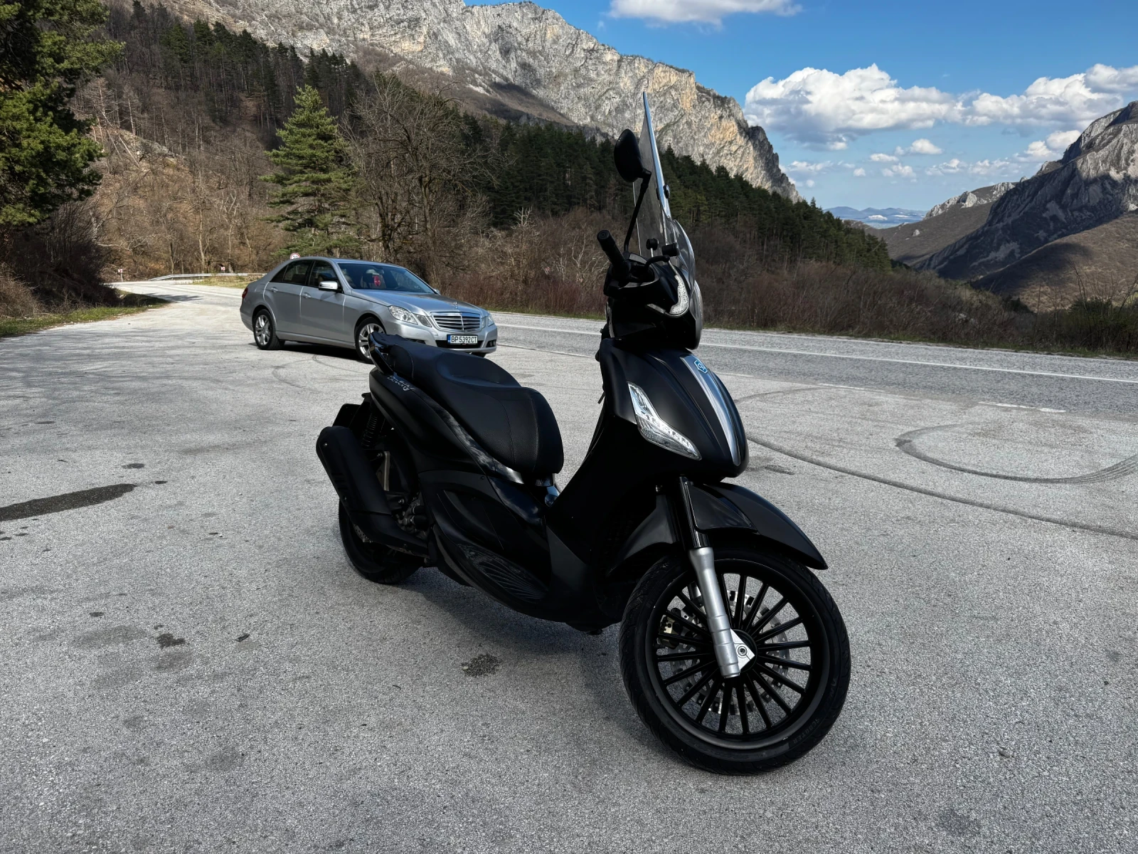 Piaggio Beverly 300 Black Edition, снимка 6 - Мотоциклети и мототехника - 54100228