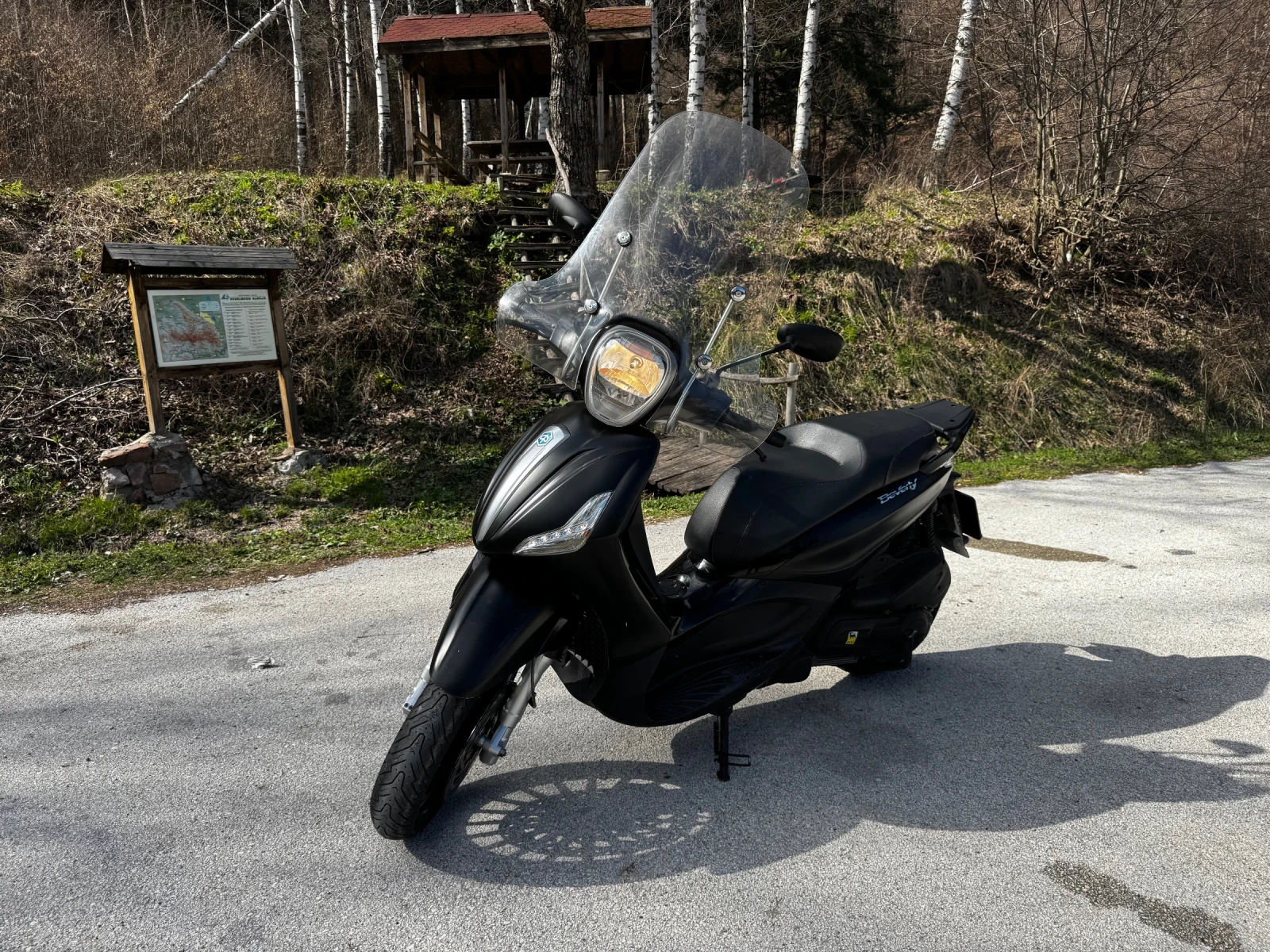 Piaggio Beverly 300 Black Edition, снимка 3 - Мотоциклети и мототехника - 54100228