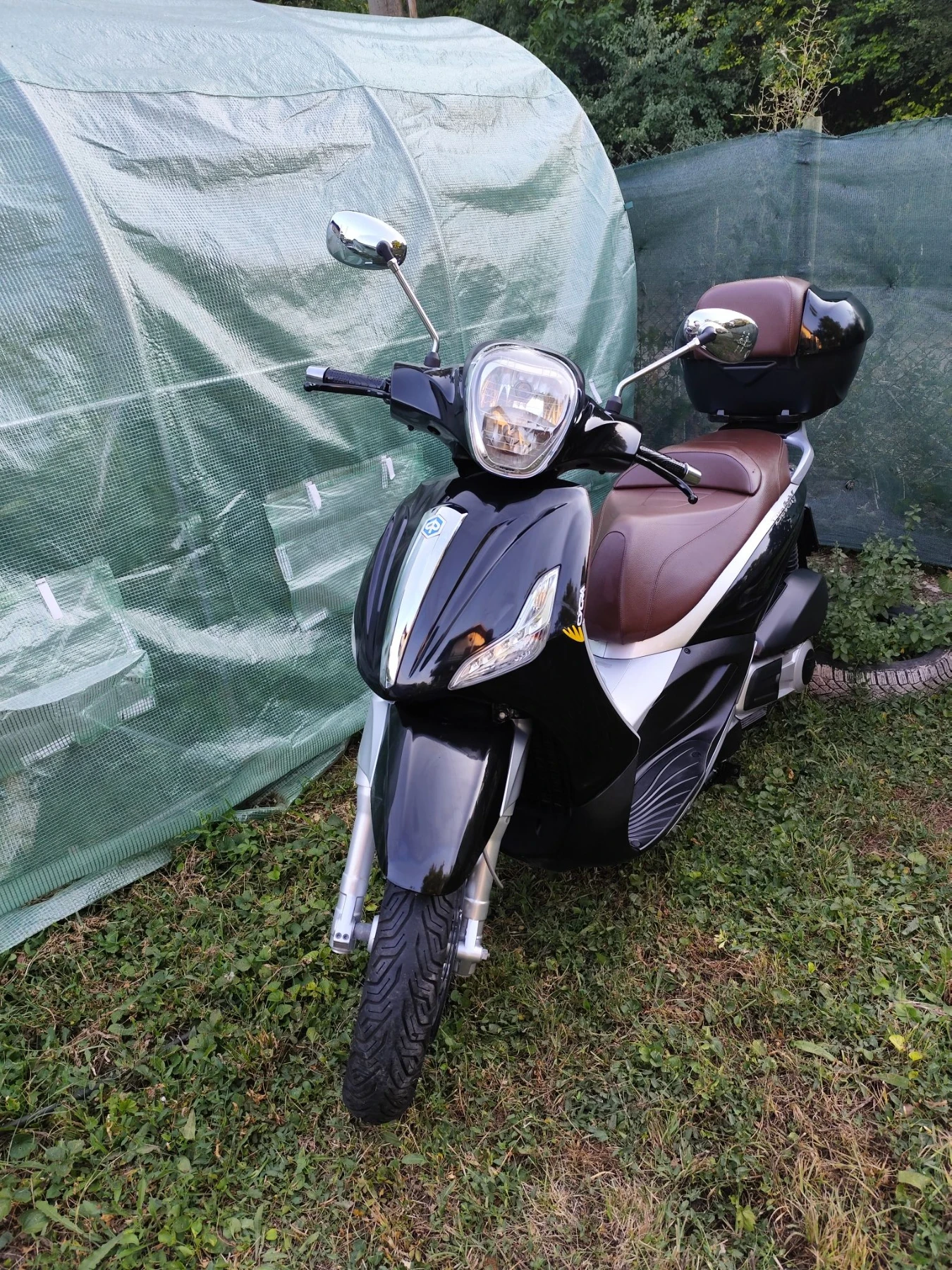 Piaggio Beverly 300 sport , снимка 14 - Мотоциклети и мототехника - 55612621