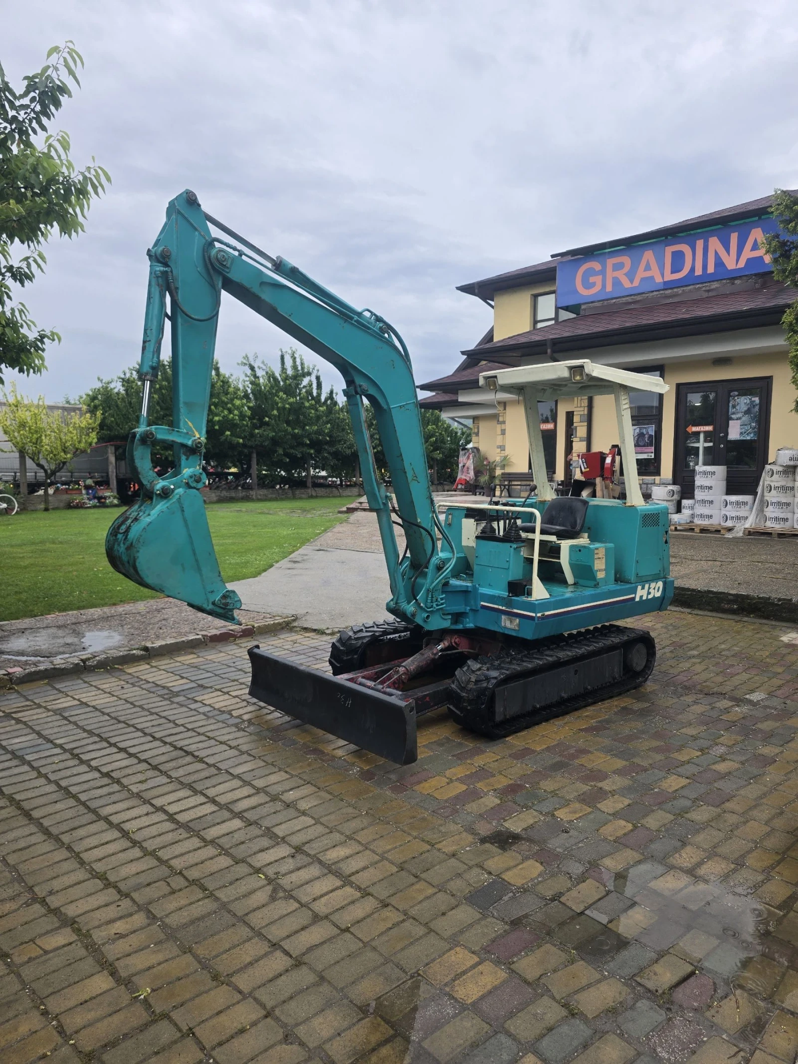 Багер Hanix Н30, снимка 3 - Индустриална техника - 54884471