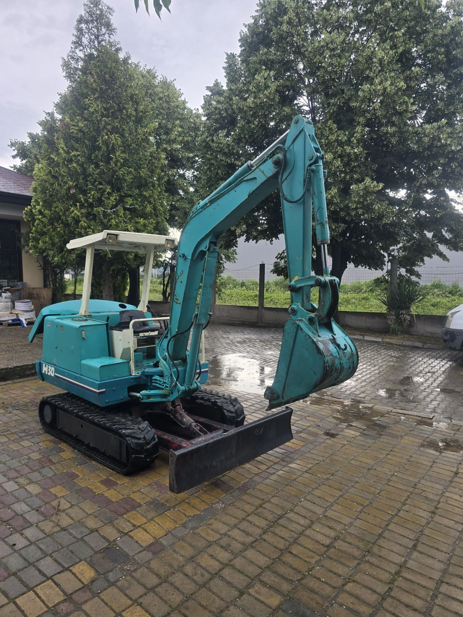 Багер Hanix Н30