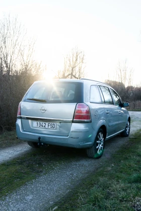 Opel Zafira 1.9 CDTI - 2500 € / 4889.57 лв. - 73747653 3