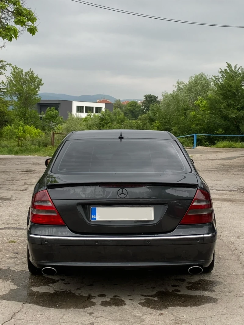 Mercedes-Benz E 320, снимка 4 - Автомобили и джипове - 47801344