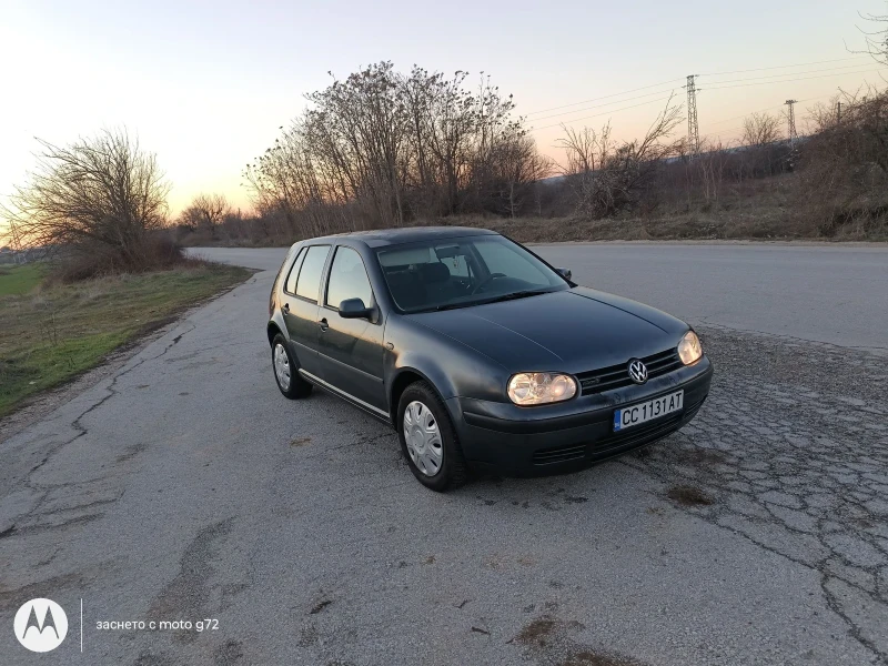 VW Golf Газов инжекцион , снимка 1 - Автомобили и джипове - 48506837