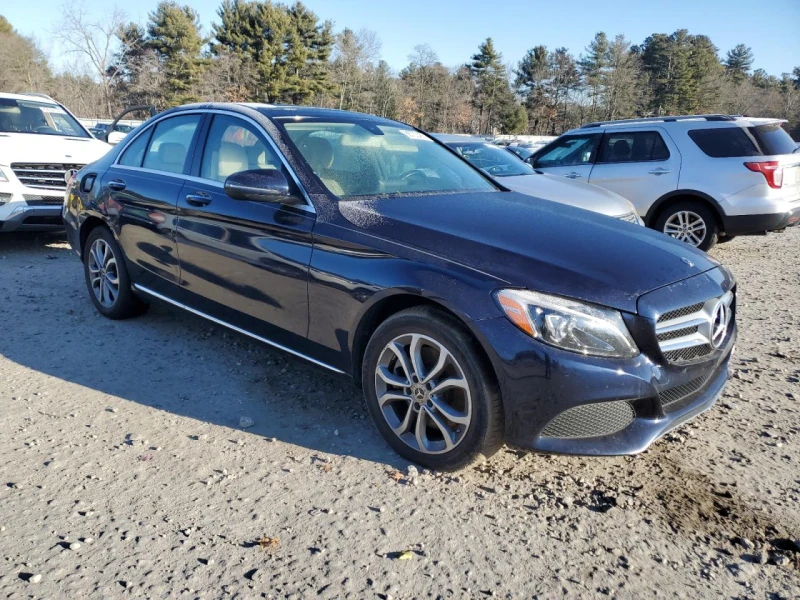 Mercedes-Benz C 300 Минимална щета, снимка 1 - Автомобили и джипове - 49126291