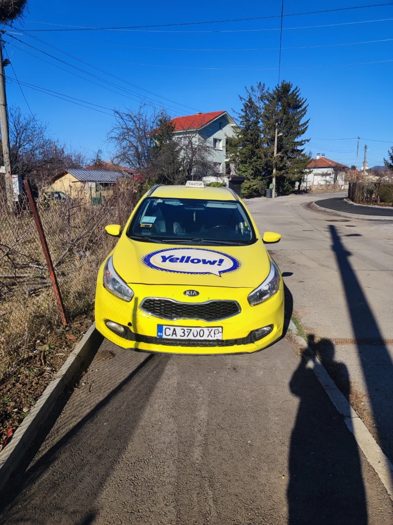 Kia Ceed, снимка 1 - Автомобили и джипове - 49380105