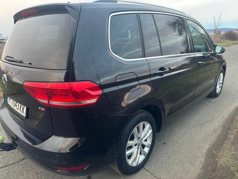 VW Touran 1.6D, снимка 2 - Автомобили и джипове - 53089596