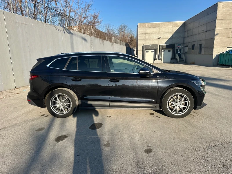 Skoda Enyaq iV80 Sportline, снимка 3 - Автомобили и джипове - 52586484