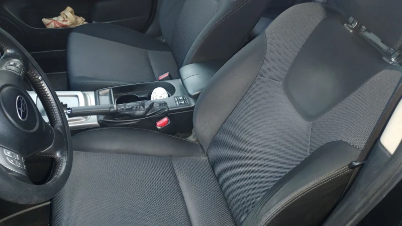 Subaru Impreza 2.0 автомат газ, снимка 10 - Автомобили и джипове - 52682497