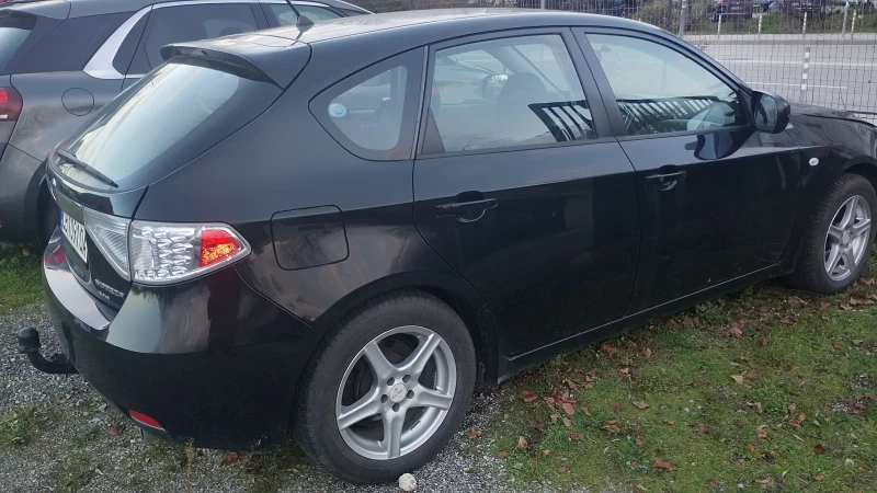 Subaru Impreza 2.0 автомат газ, снимка 3 - Автомобили и джипове - 52682497