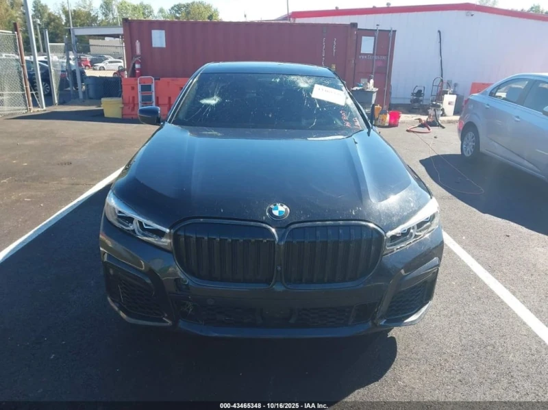 BMW 740 * I * CARFAX * БЕЗ ПЪРВОНАЧАЛНА ВНОСКА, снимка 13 - Автомобили и джипове - 52888331