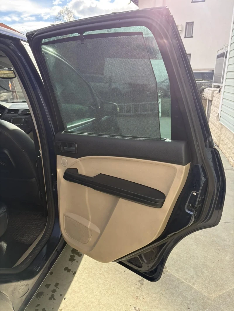 Ford C-max 1.6TDCI, снимка 11 - Автомобили и джипове - 52974753