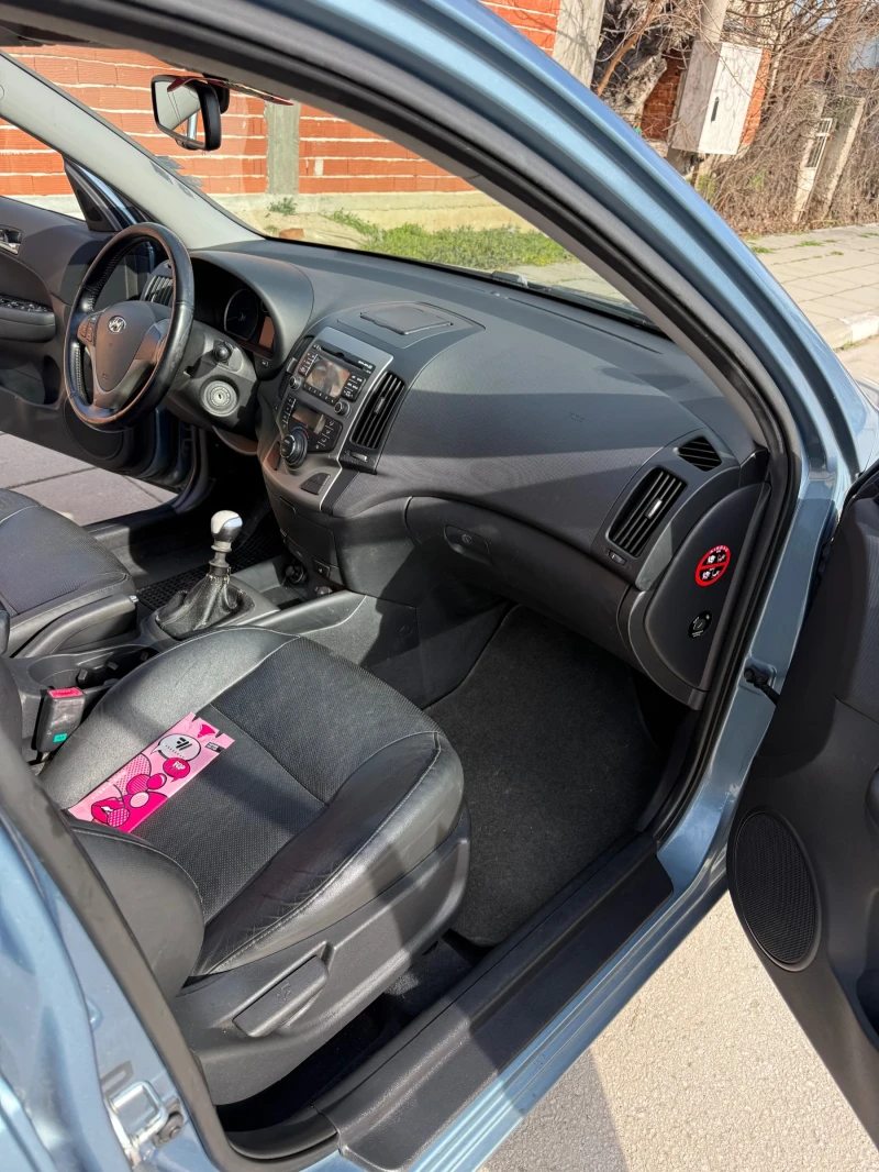 Hyundai I30 1.6 crdi, снимка 12 - Автомобили и джипове - 53401249