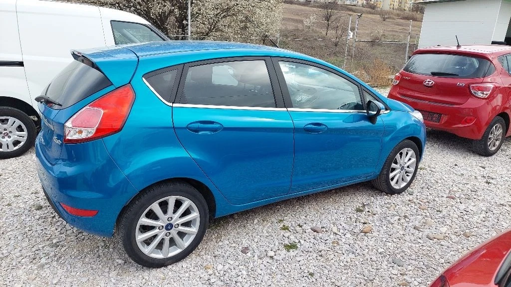 Ford Fiesta 1.0 TITANIUM - изображение 5