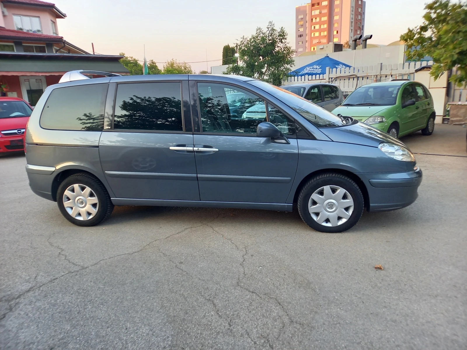 Peugeot 807 2.0 BARTER 136 - изображение 4