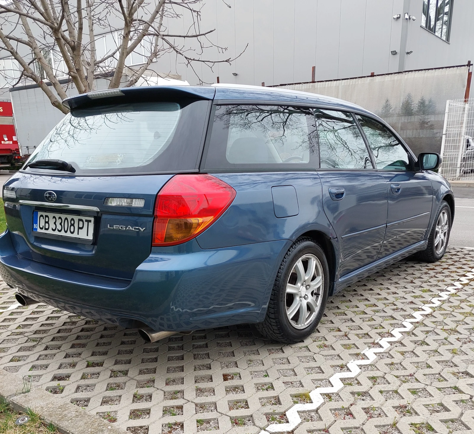 Subaru Legacy 2.0i 4x4 137к.с. - изображение 5
