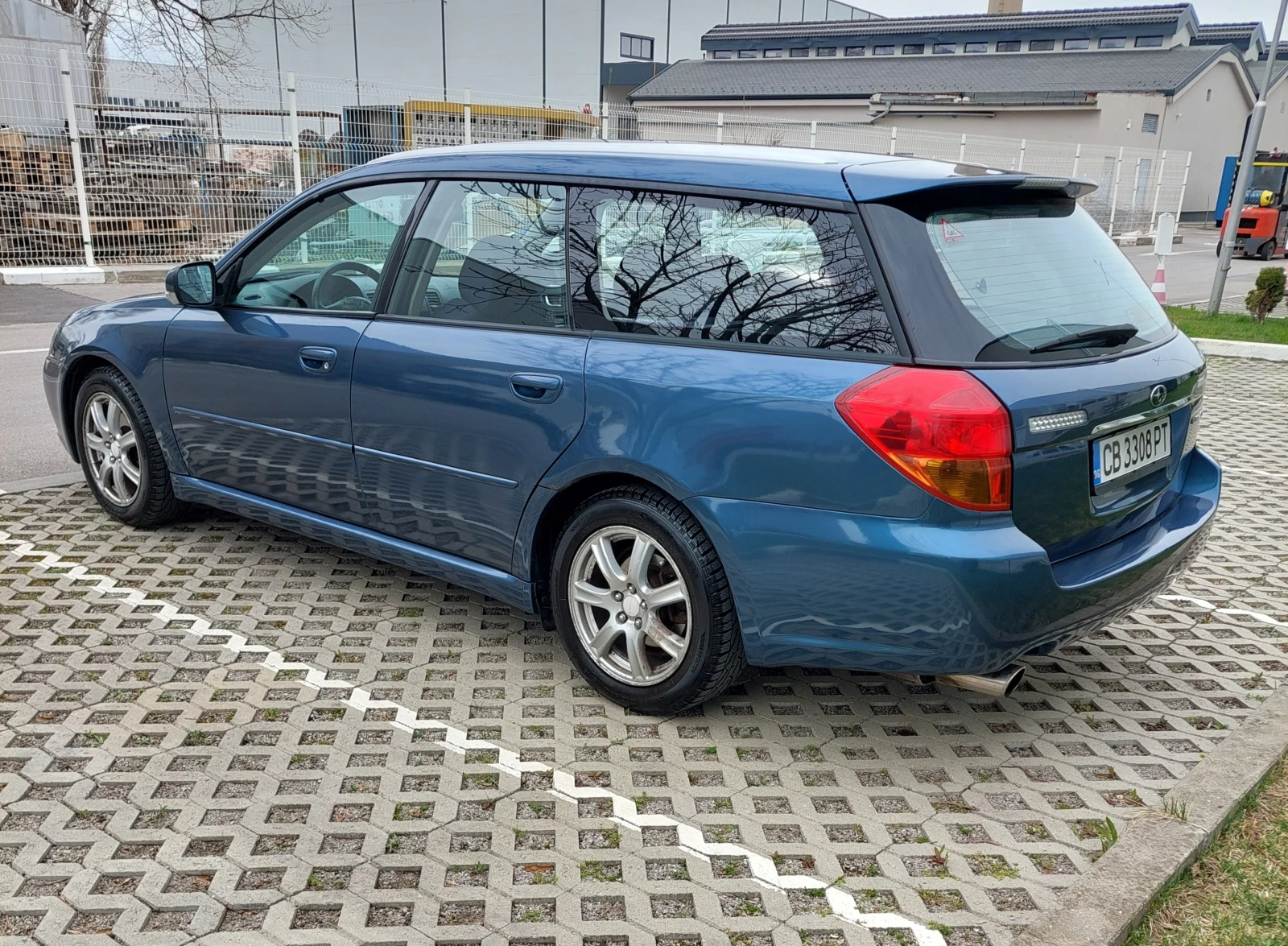 Subaru Legacy 2.0i 4x4 137к.с. - изображение 4