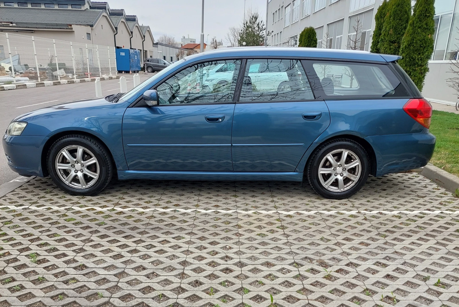 Subaru Legacy 2.0i 4x4 137к.с. - изображение 7