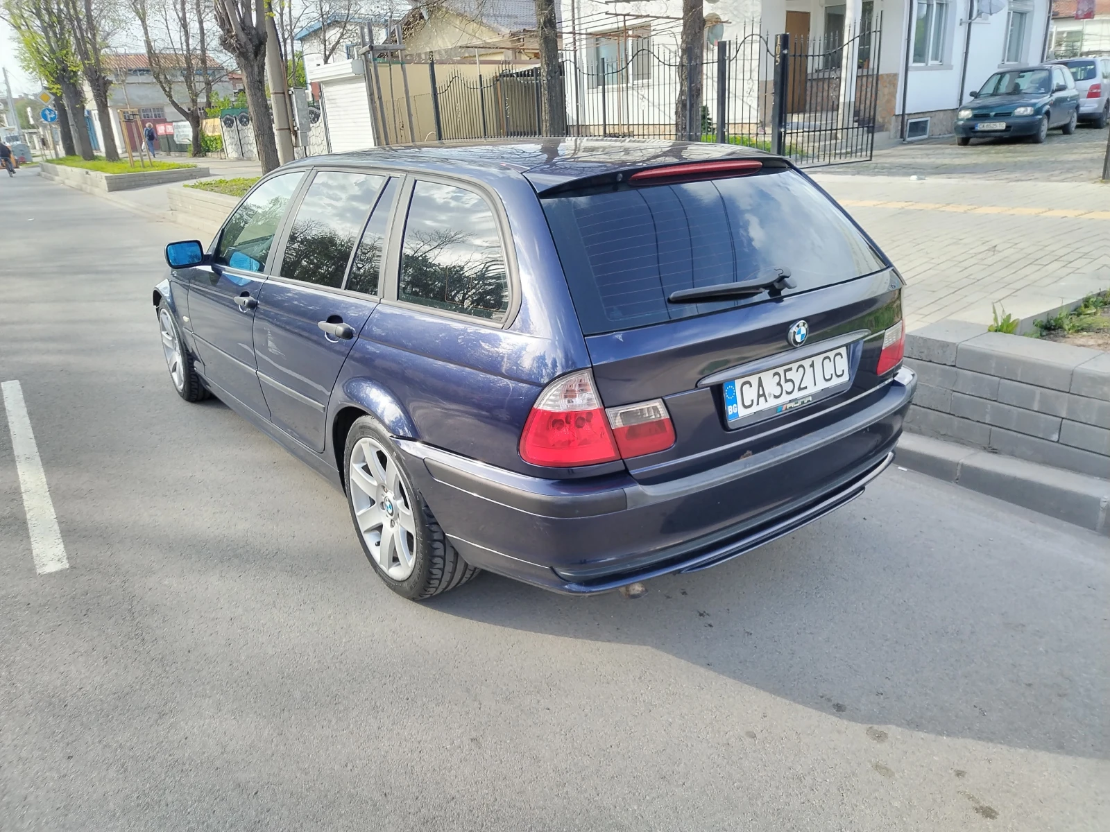 BMW 320  - изображение 2