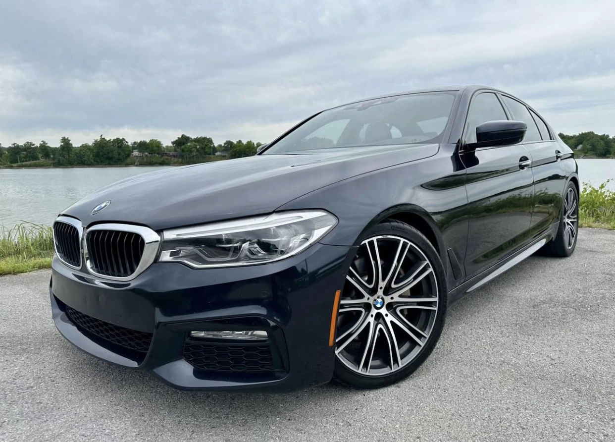 BMW 540 M* SPORT* ДИГИТАЛНО* ТАБЛО* ПОДГРЕВ* КАМЕРА* КЕЙЛЕ - изображение 3