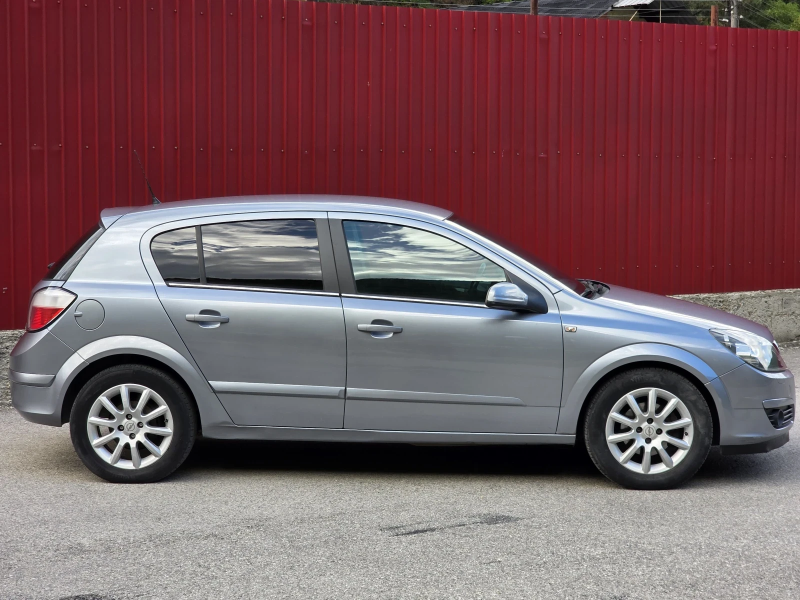 Opel Astra 1.6 Автоматик - изображение 8