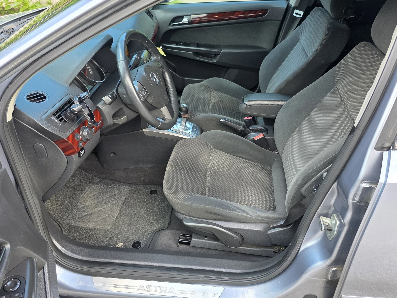 Opel Astra 1.6 Автоматик - изображение 9