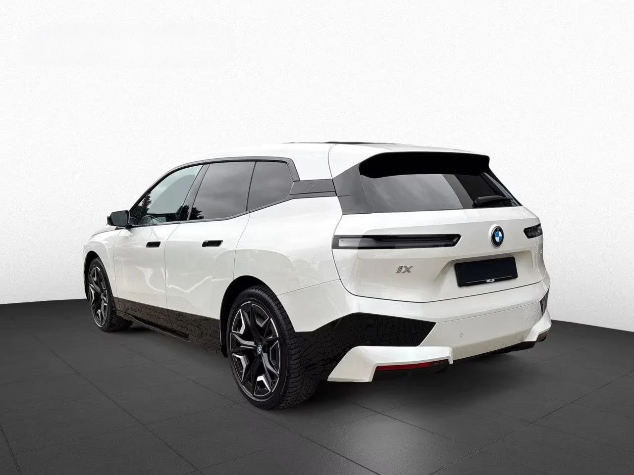 BMW iX Laser/AIR SUSPENSION/360/HK/Panorama + ГАРАНЦИЯ - изображение 4