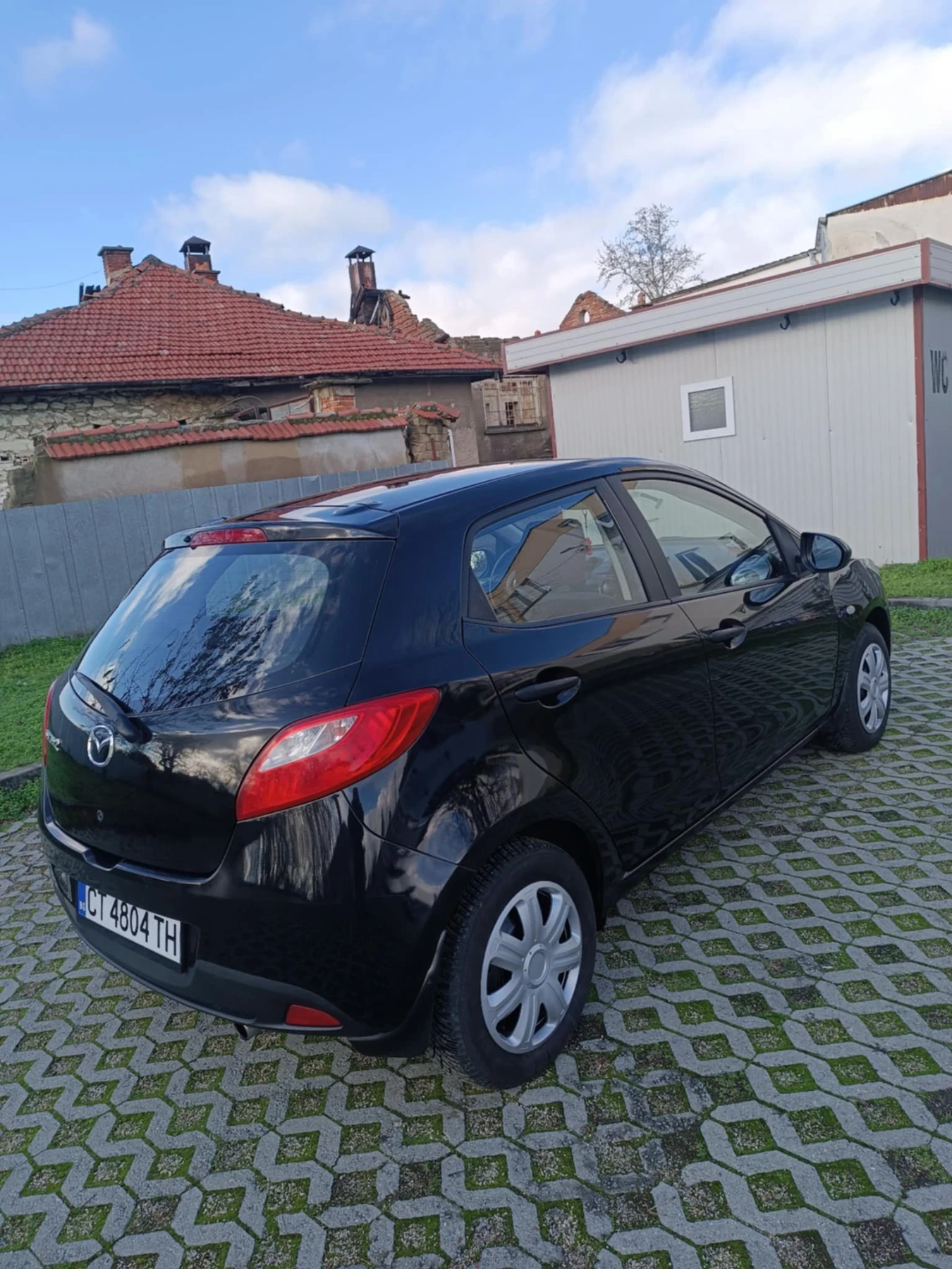 Mazda 2  - изображение 8