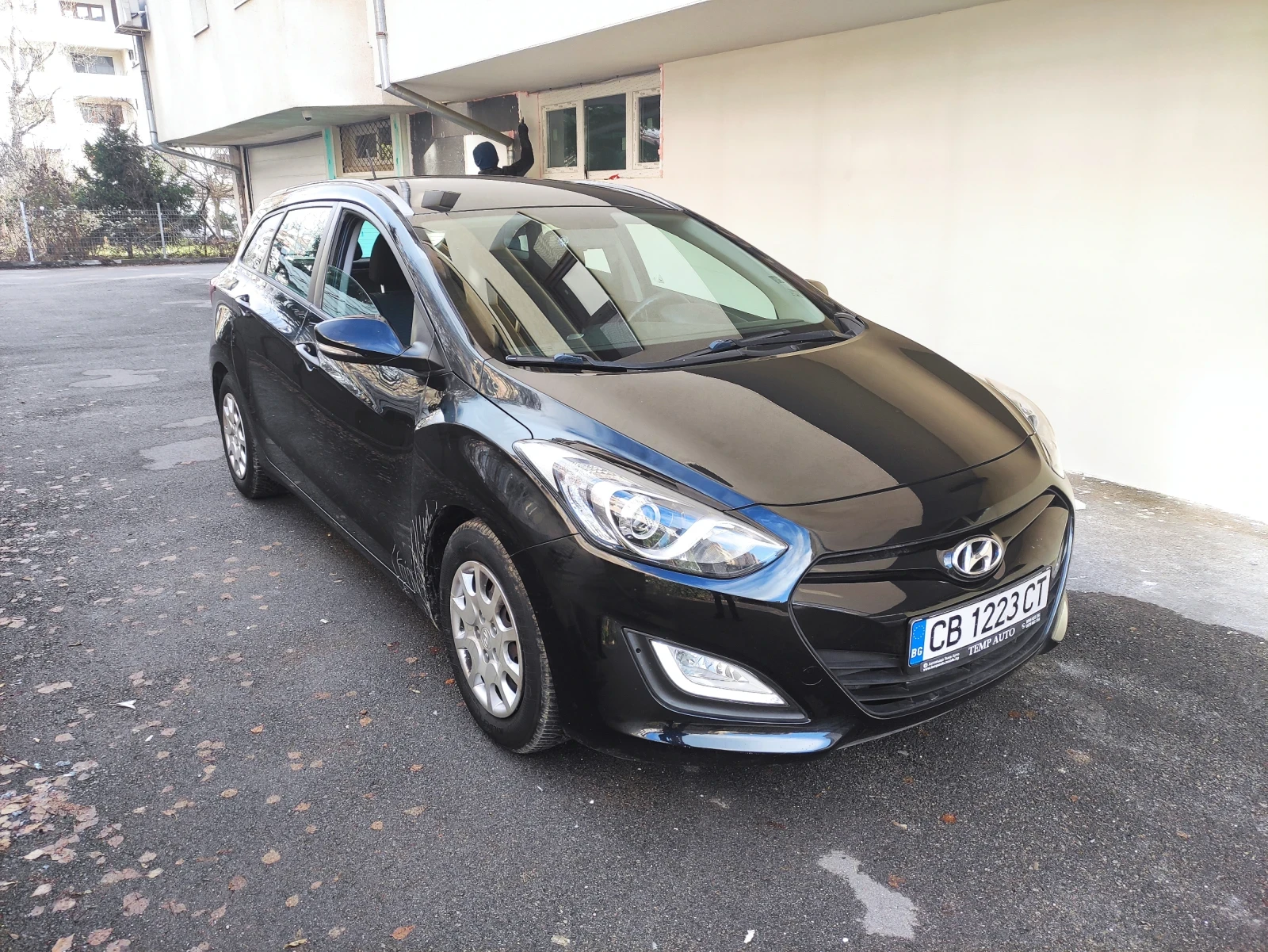 Hyundai I30 1.4 Бензин / Камера / Навигация / Гаражен  - изображение 7