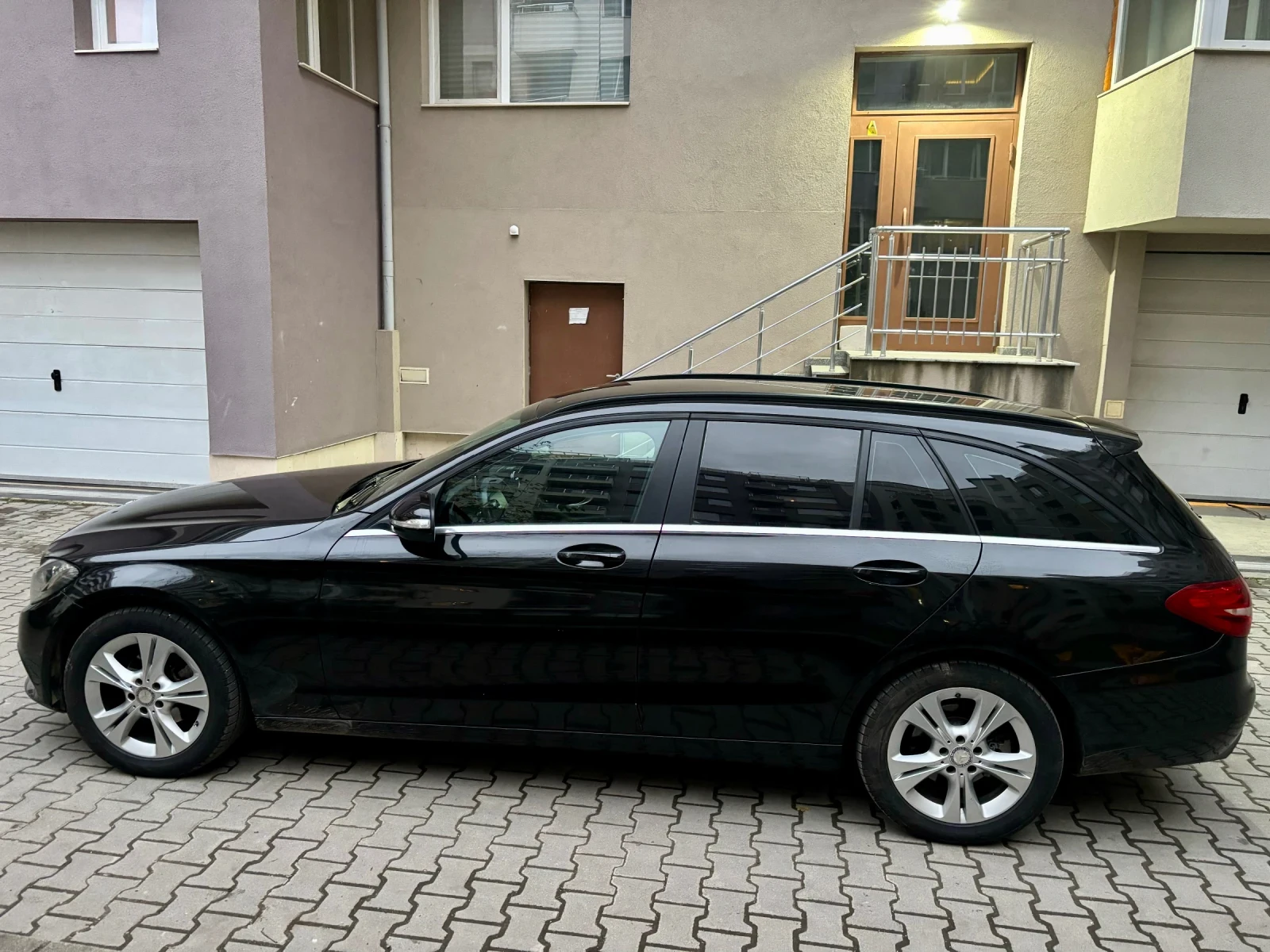 Mercedes-Benz C 180, снимка 5 - Автомобили и джипове - 53970339