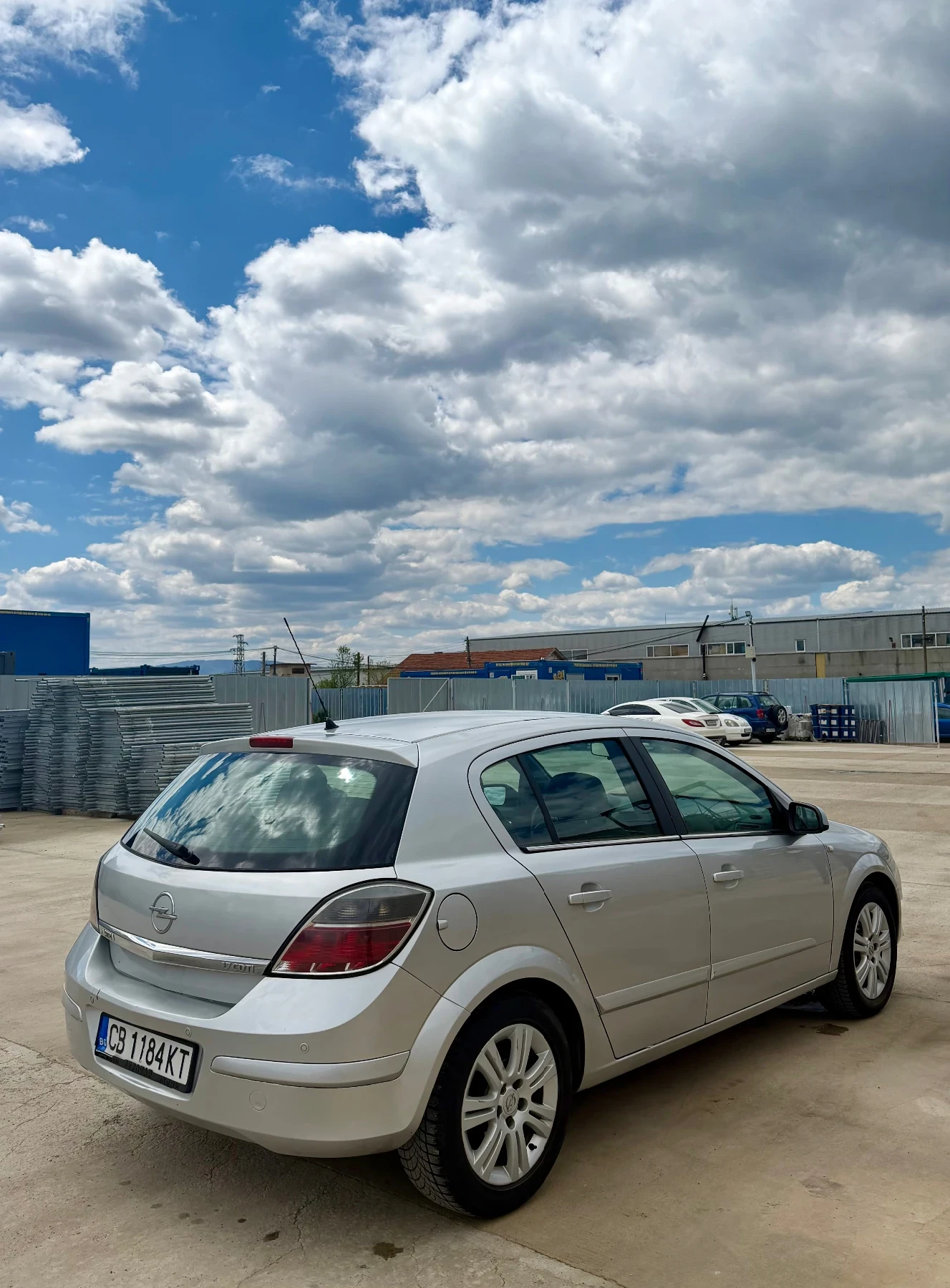Opel Astra 1.7 CDTI, снимка 5 - Автомобили и джипове - 54292651
