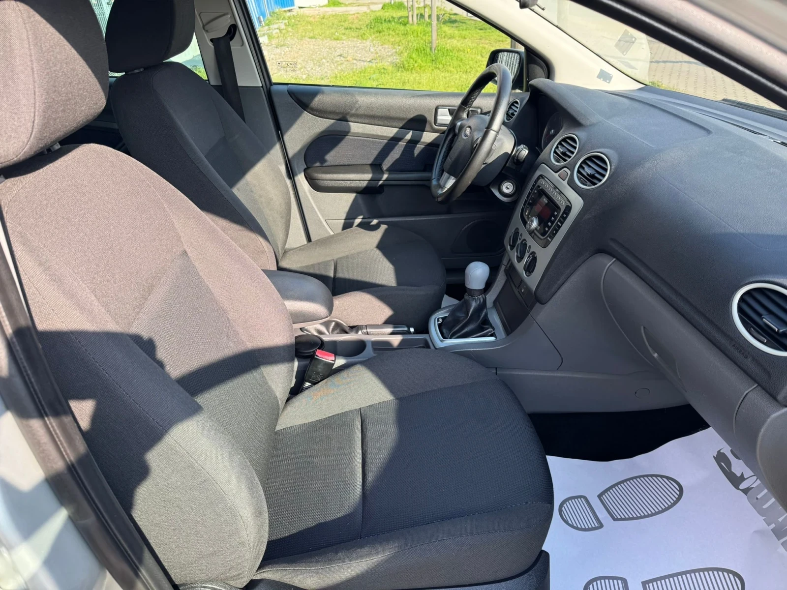 Ford Focus 1.6TDCi, снимка 11 - Автомобили и джипове - 54351554