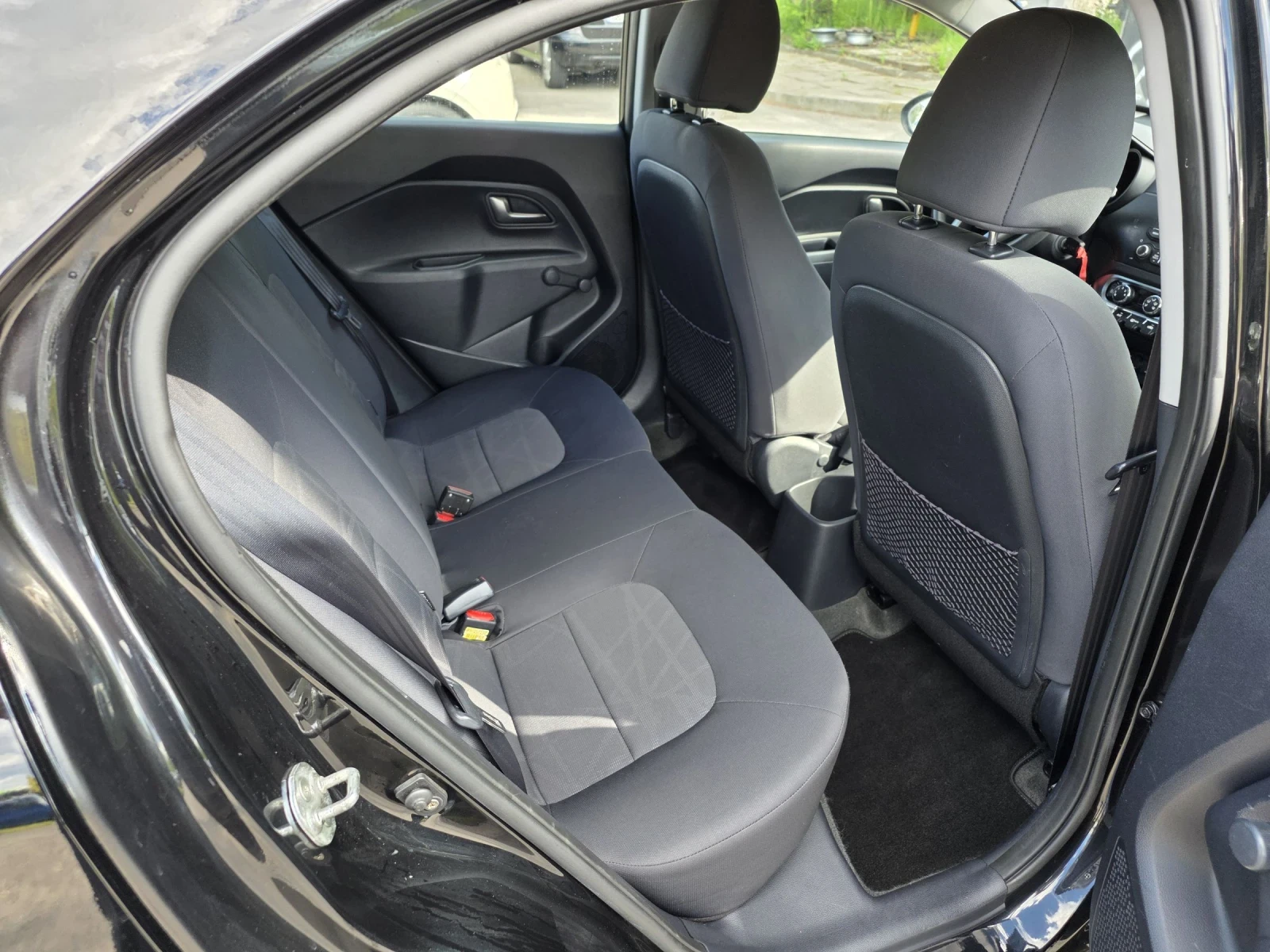 Kia Rio 1.25 БЕНЗИН/5 ВРАТИ/КЛИМАТИК/КАТО НОВА, снимка 11 - Автомобили и джипове - 54436950