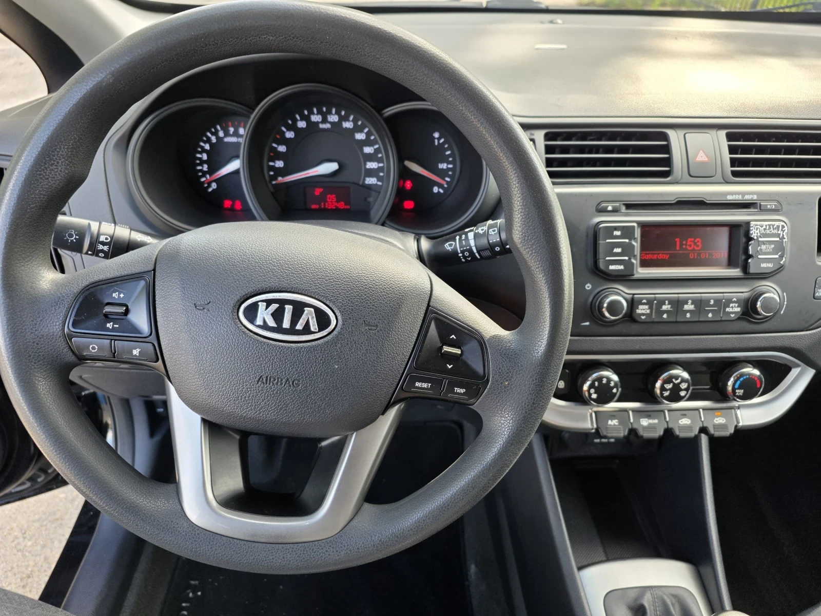 Kia Rio 1.25 БЕНЗИН/5 ВРАТИ/КЛИМАТИК/КАТО НОВА, снимка 14 - Автомобили и джипове - 54436950