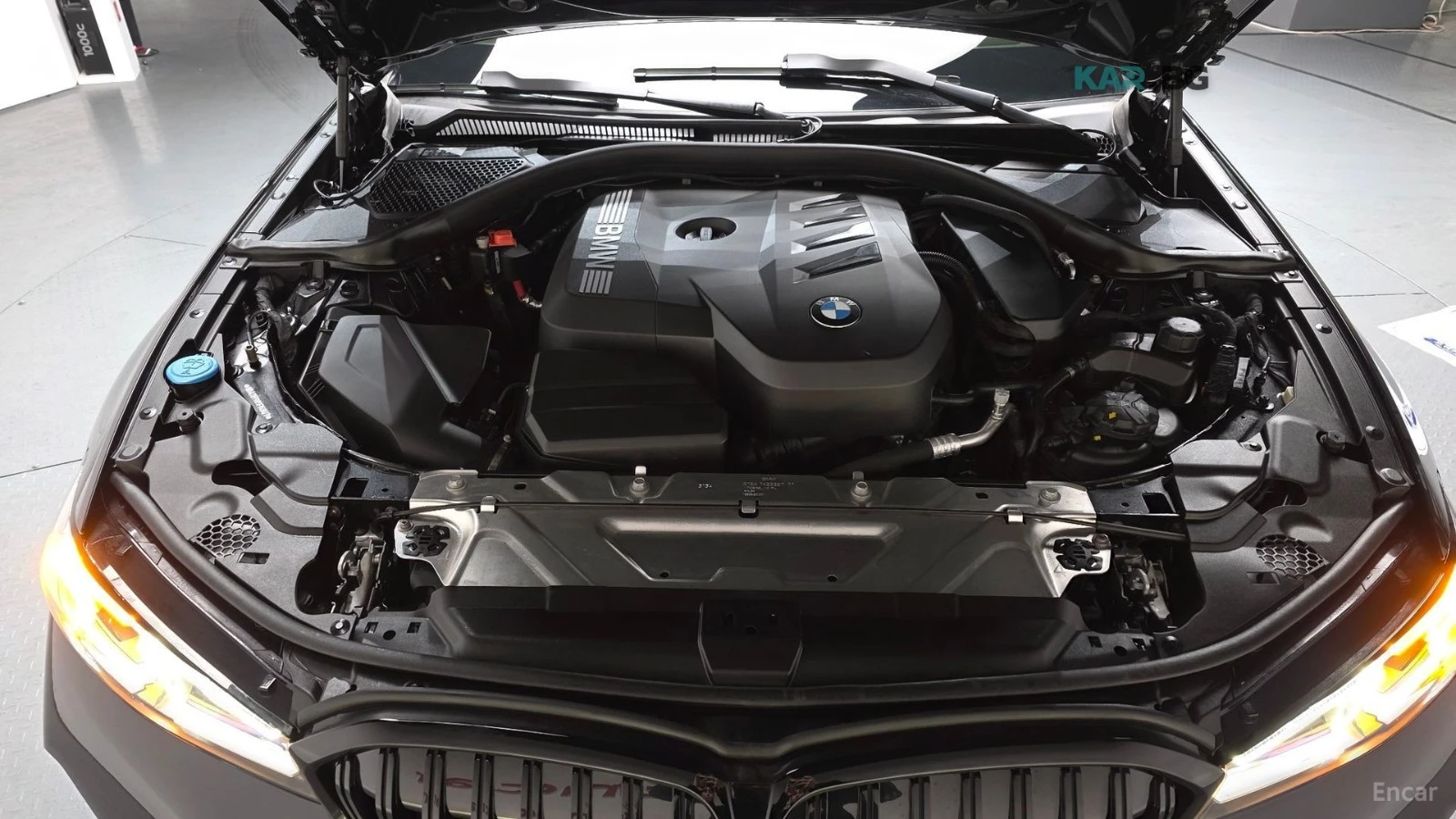 BMW 320 M-PACK* HARMON KARDON* HEADUP* ПАНО, снимка 4 - Автомобили и джипове - 54836169
