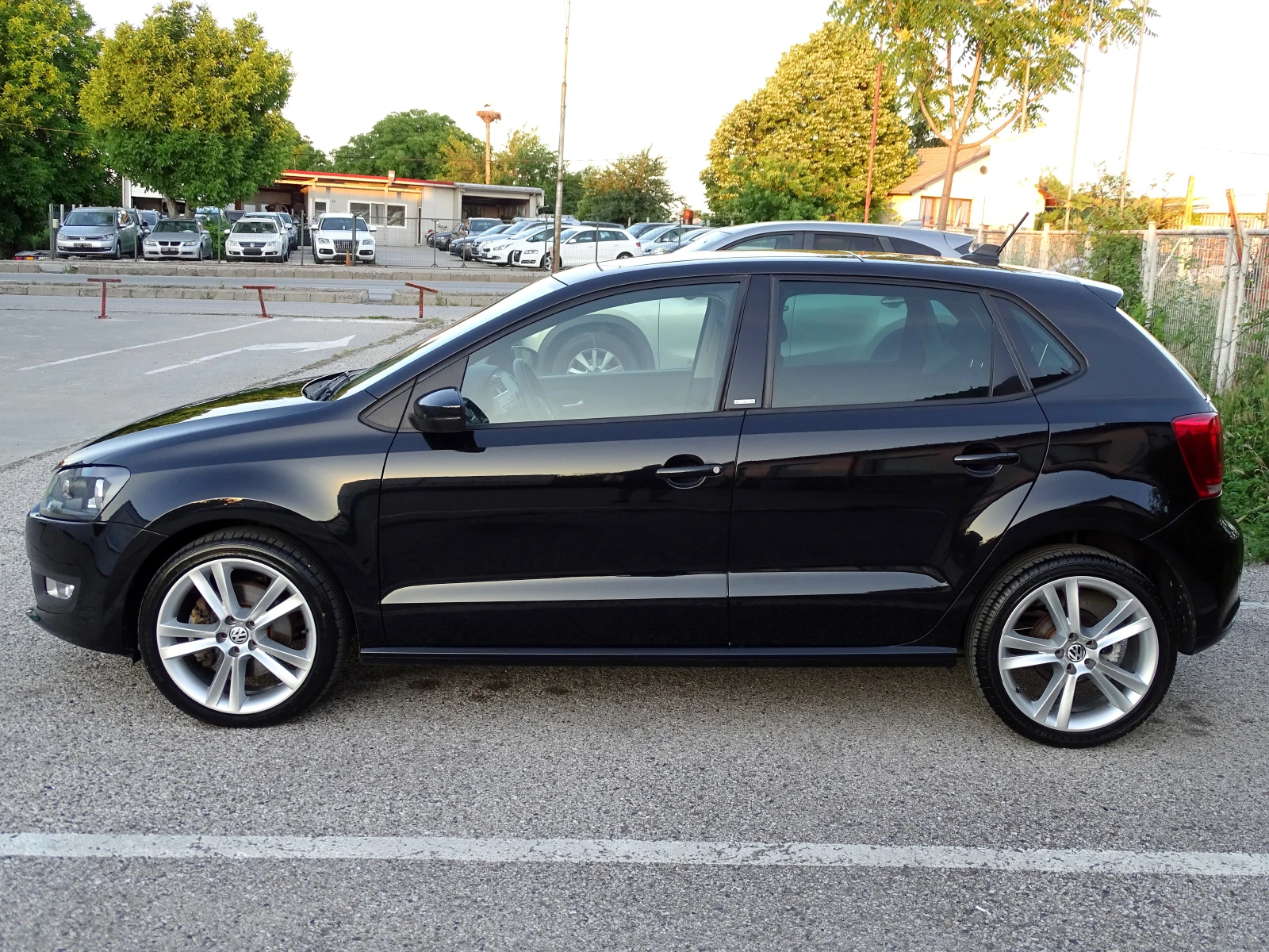 VW Polo 1.6 TDI_105 Коня_STYLE Изпълнение_* , снимка 5 - Автомобили и джипове - 54906212