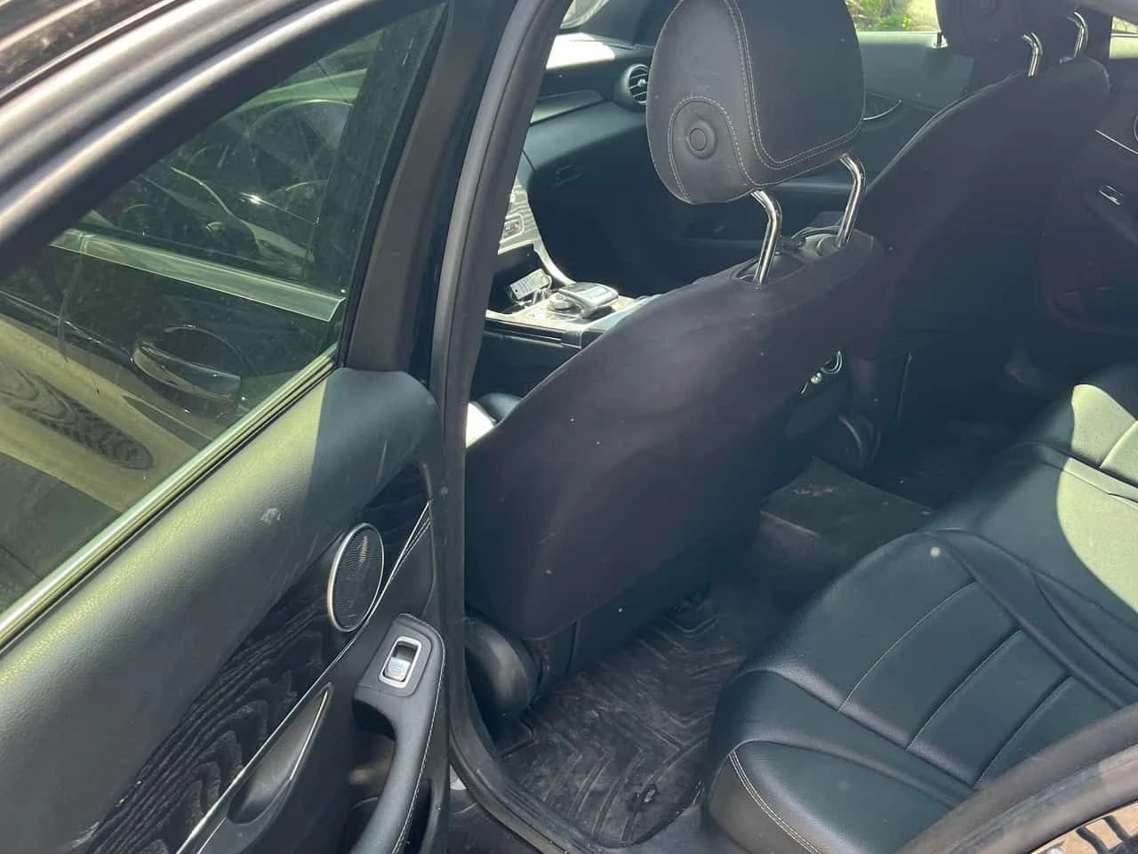 Mercedes-Benz C 300 АМГ ПАКЕТ/CARFAX/ПОДГРЕВ/ПАМЕТ/ПАНОРАМА/КЛИП, снимка 14 - Автомобили и джипове - 55328230